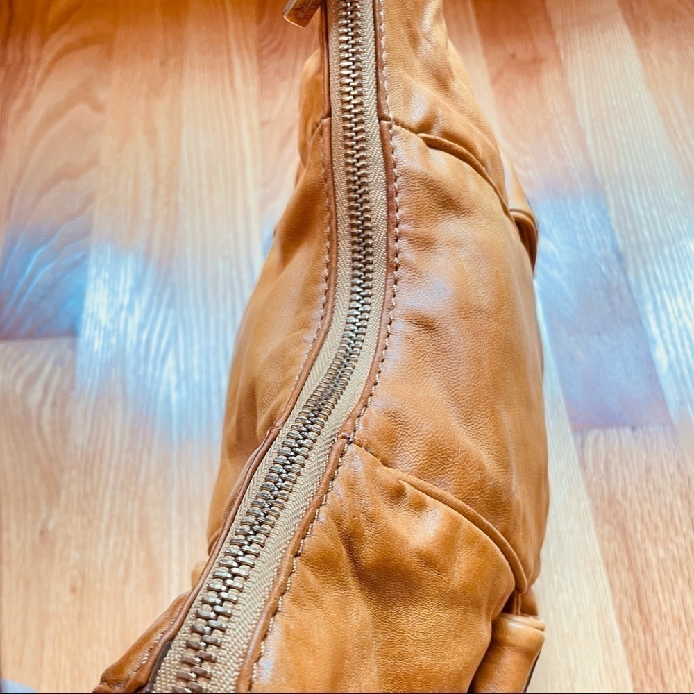 Michael Kors purse leather caramel shoulder bag super funky festival hip - Picture 6 of 16